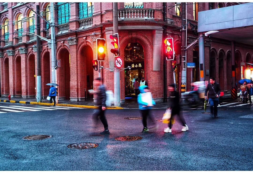 Street frame 100