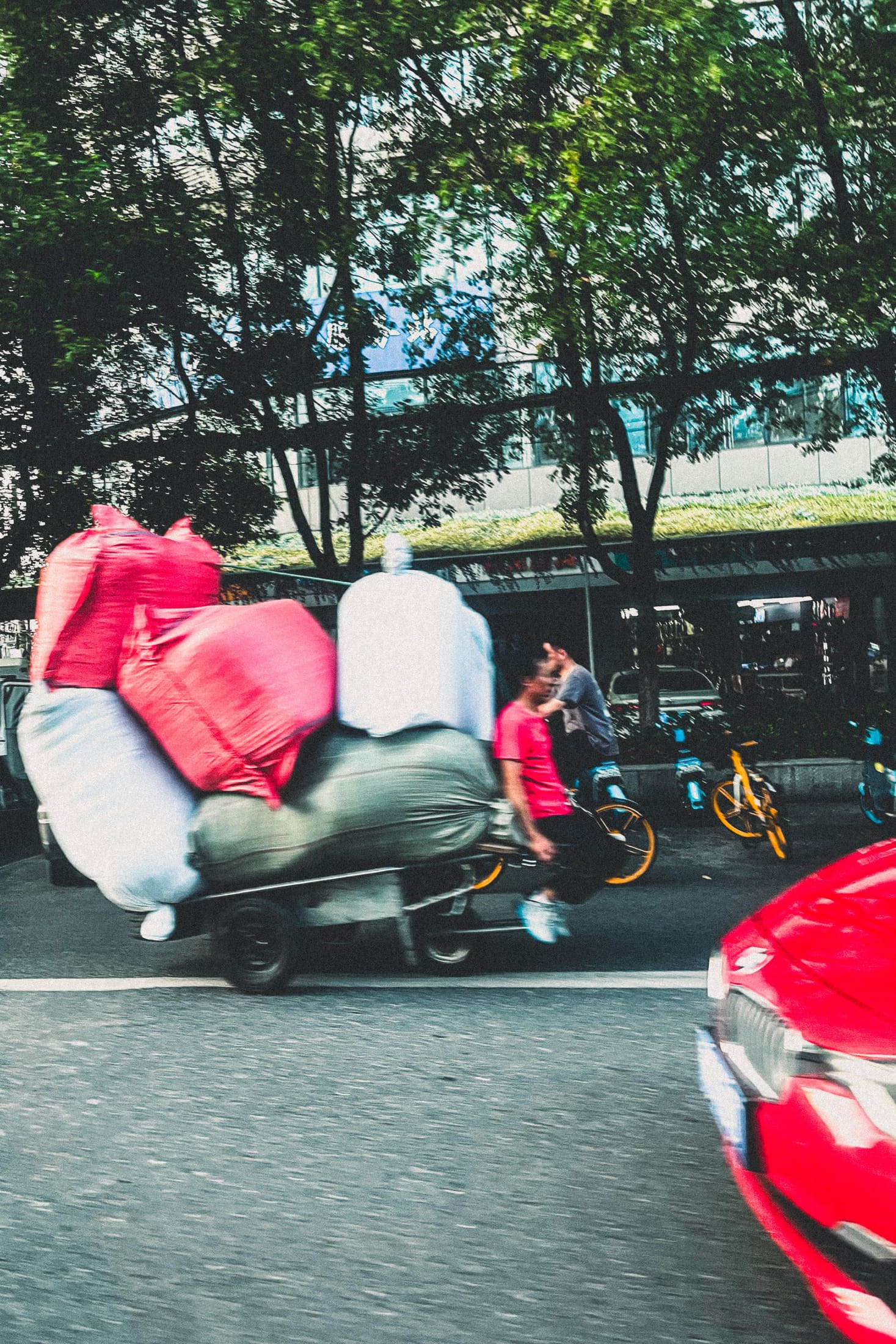 Street frame 144