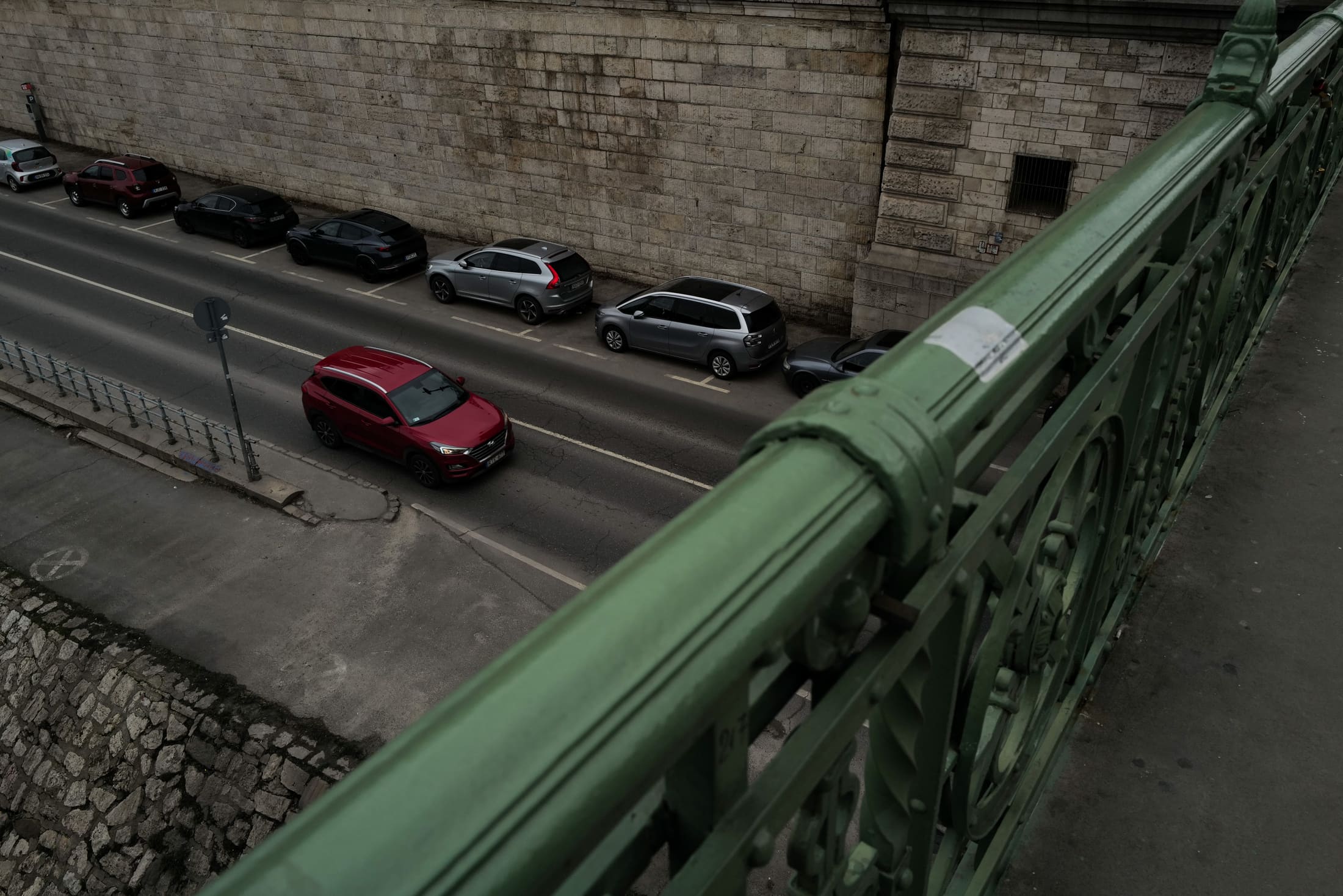 Street frame 162